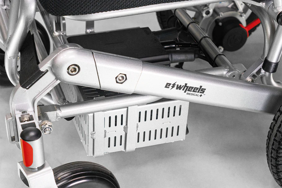 EW-M45 Power Wheelchair - Image 4