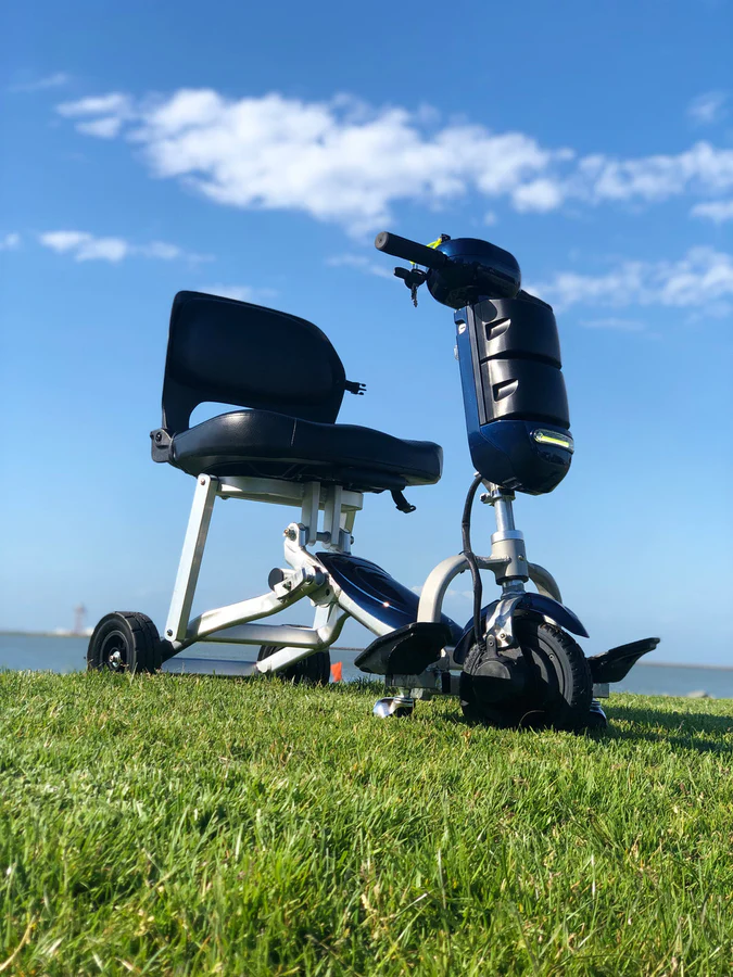 iLiving V8 Foldable Mobility Scooter - 40 lbs - Image 3