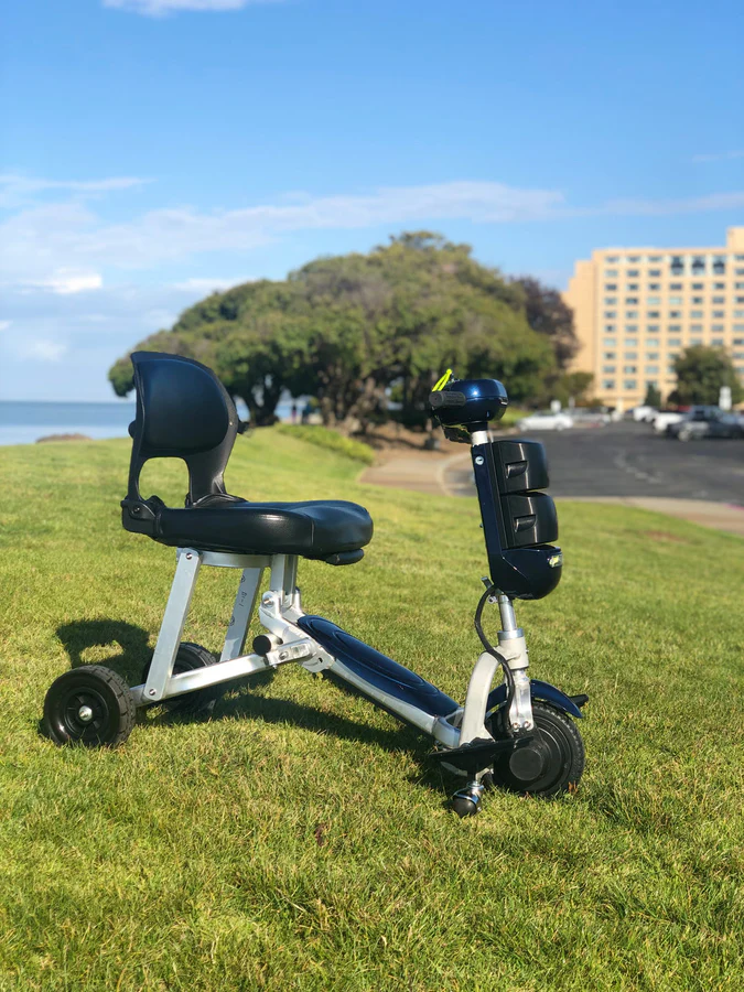 iLiving V8 Foldable Mobility Scooter - 40 lbs - Image 2